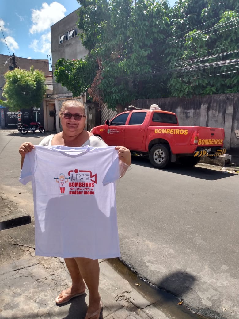 CTDH entrega brindes sorteados na live – bombeiros em casa com a melhor idade (11/07)