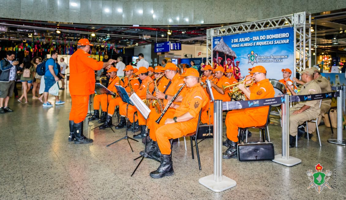 Dobrados e Canções by Banda CBMDF on  Music 