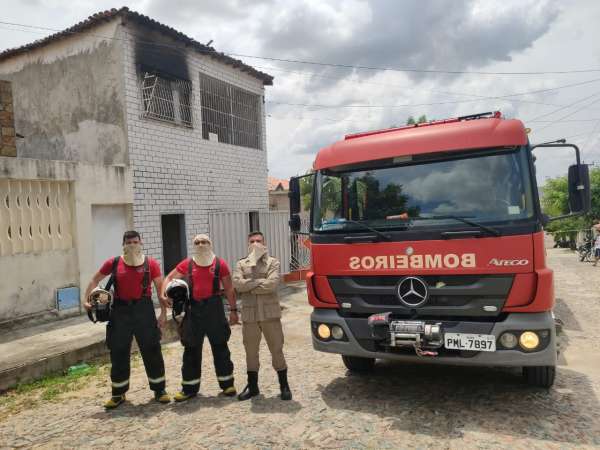 Incêndio em residência