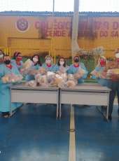 Colégio dos Bombeiros entrega 240 kits de alimentos aos alunos do Atendimento Educacional Especializado (AEE)
