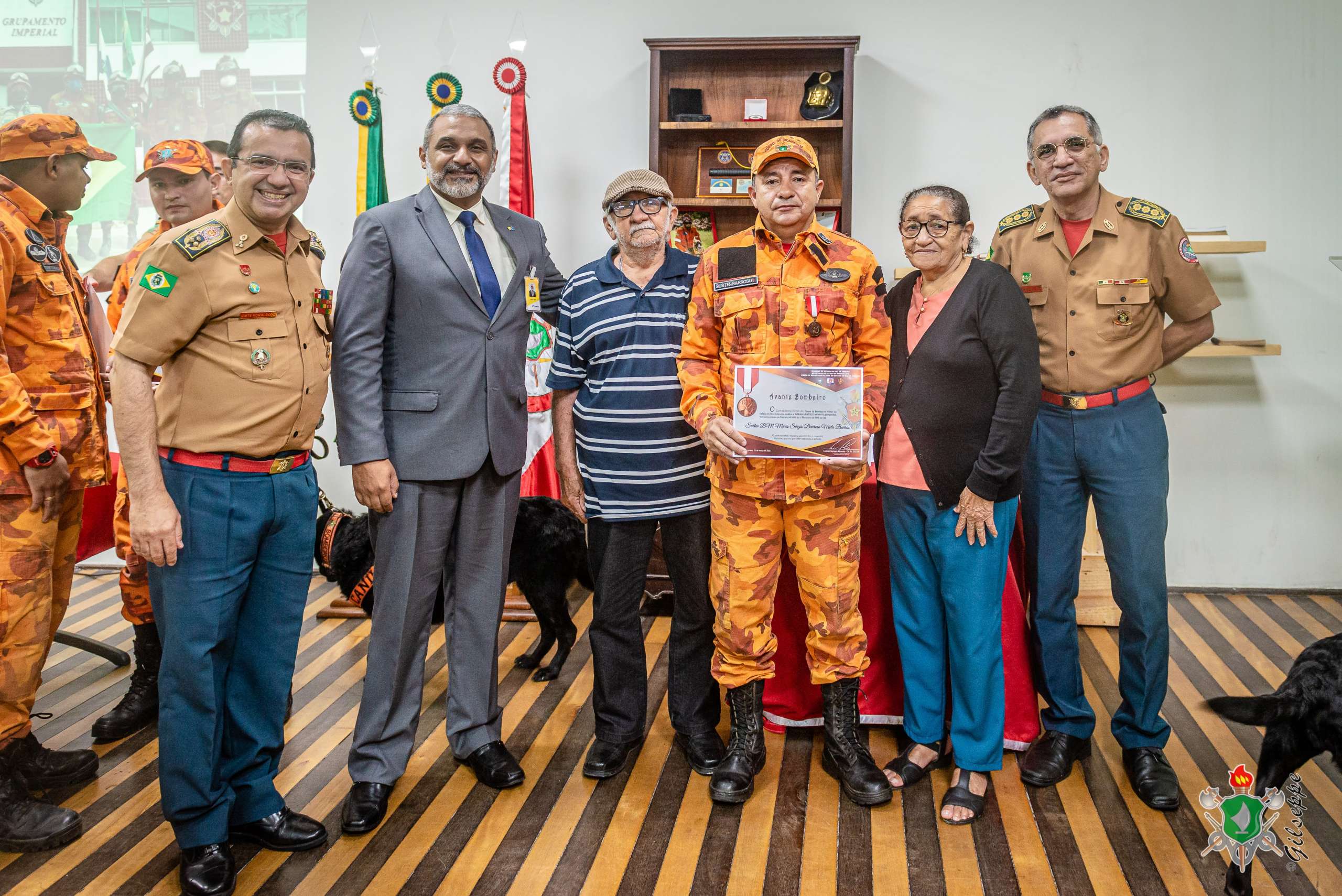 CBMRJ presta homenagem aos Bombeiros Militares do Ceará