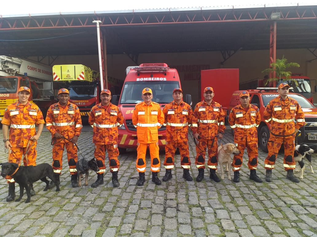 Bombeiros militares do Ceará retornam para casa, após missão em Pernambuco