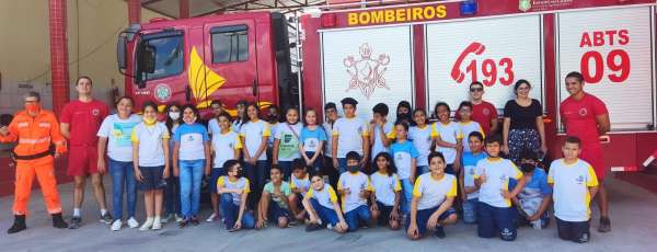 Corpo de Bombeiros recebe visita dos alunos da EMEIEF João Nunes Pinheiro