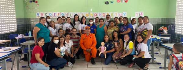Corpo de Bombeiros realiza atividade do Projeto Mamãe que Salva em Itapipoca