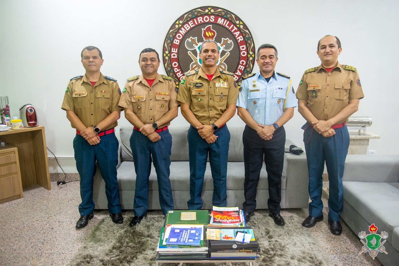Comandante-geral do Corpo de Bombeiros recebe visita de cortesia do Chefe da Casa Militar