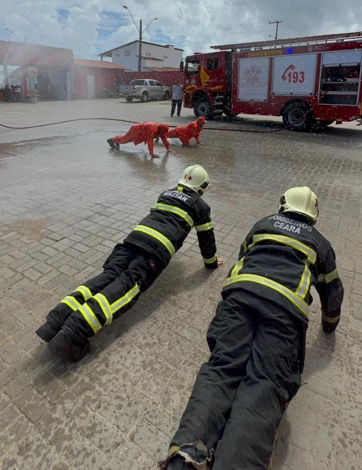 3ª Companhia do 2º Batalhão presta homenagem a ao tenente Izaias e tenente Alessandro