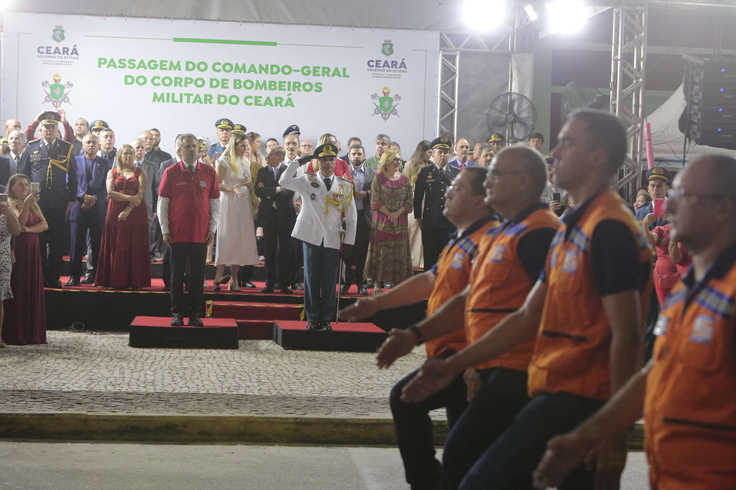 Governador do Ceará transmite cargo ao novo comandante-geral do Corpo de Bombeiros