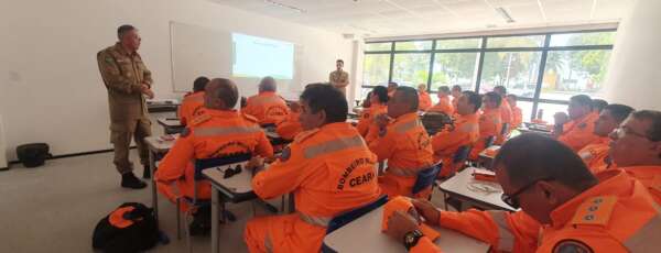 Comando de Bombeiros da Capital realiza treinamento com Coordenadores de Operações