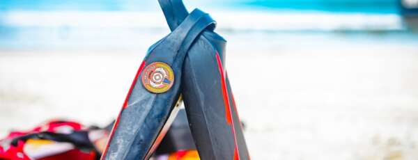 Corpo de Bombeiros salva 10 banhistas na Praia do Futuro