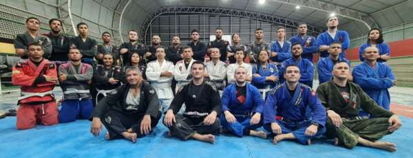 Colégio dos Bombeiros recebeu visita do Campeão Brasileiro de jiu-jitsu