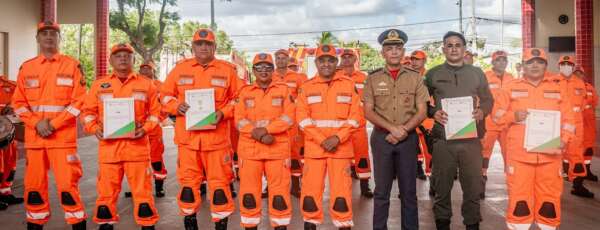 Bombeiros Militares do Conjunto Ceará celebram 25 anos de atuação