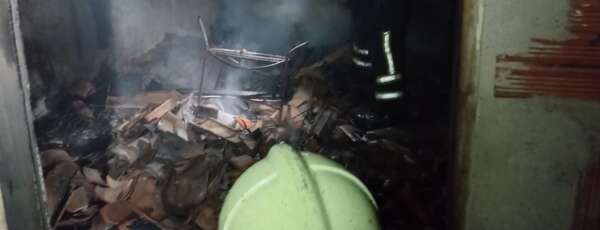 Incêndio de residência em Caucaia mobiliza Corpo de Bombeiros