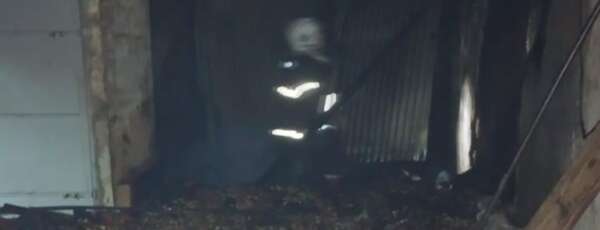 Corpo de Bombeiros apaga incêndio em fábrica de castanha