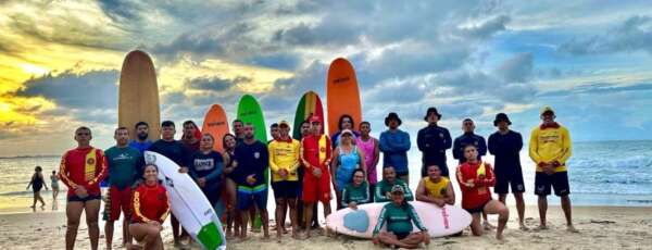 CBMCE concluiu mais duas turmas do Projeto Surf Salva na Taíba e Paracuru