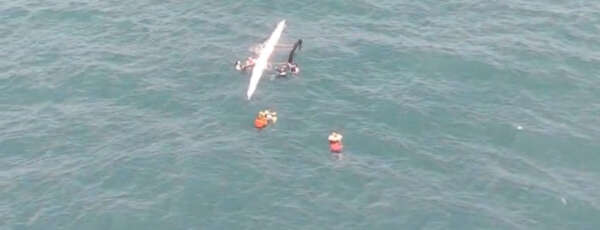 Ciopaer/SSPDS e CBMCE resgatam seis ocupantes de canoa havaiana em Caucaia