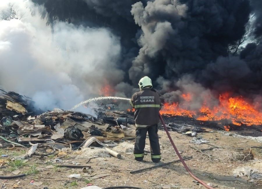 Corpo de Bombeiros registra 661 incêndios em monturo