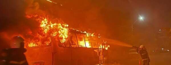 Incêndio em micro-ônibus